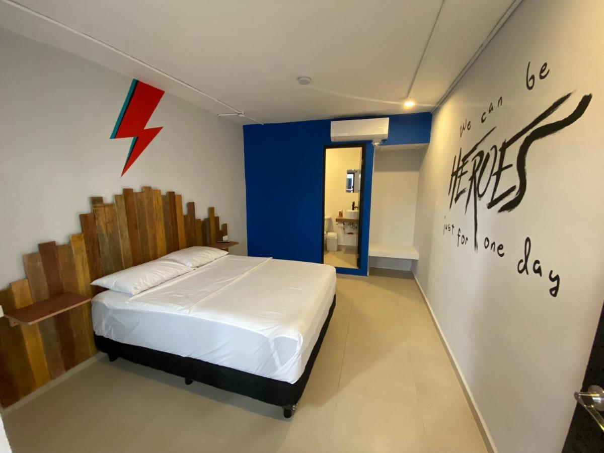 Why Not Rooftop Party Hostel プレヤデルカーメン エクステリア 写真